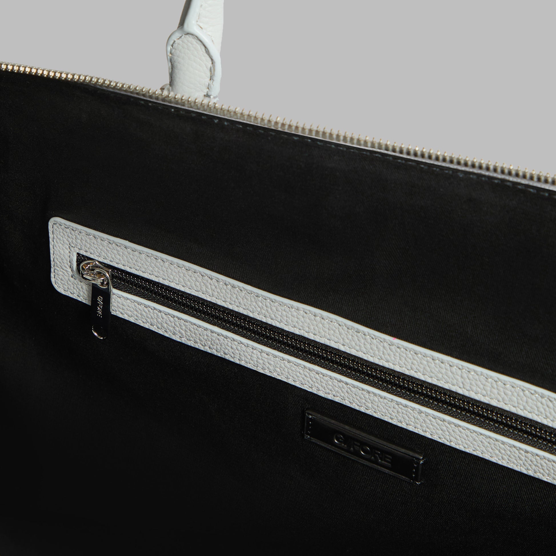 EMBOSSED SKULL & TEES LEATHER WEEKENDER | G/FORE For Sale