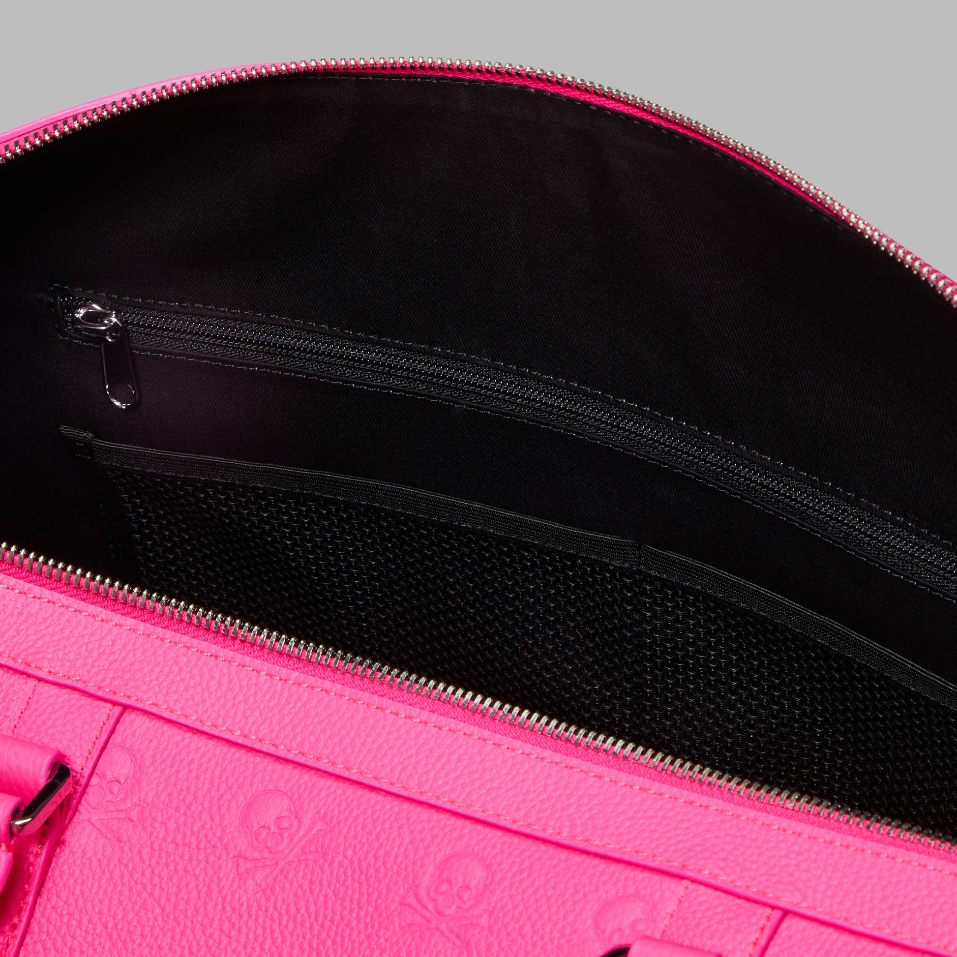 EMBOSSED SKULL & TEES LEATHER WEEKENDER | G/FORE Near me